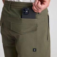 Layover Pro 8" Traveler Shorts - Military